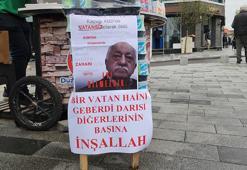 Seyyar tezgahına ‘Vatan haini geberdi’ yazısı asıp tatlı dağıttı