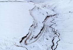 Karadeniz’de kar yağdı, yaylacılar dönüşe geçti