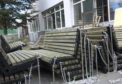 Millet bahçesinin salıncakları, liselilerden