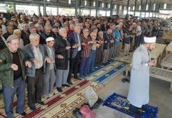 Söke'de cuma namazı sonrası 'yağmur' duası yapıldı