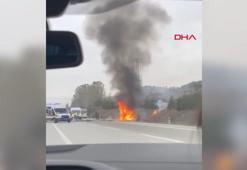 Erzincan'da 2 otomobil, kafa kafaya çarpıştı; 5 ölü