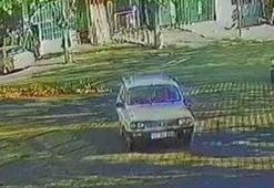 El freni çekilmeyen otomobil, binanın boşluğuna düştü; o anlar kamerada