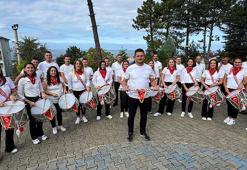 İlçe halkı bir araya gelip 29 Ekim için bando takımı kurdu