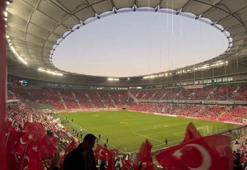 43 bin taraftar, 43 bin Türk bayrağıyla destek verdi; Bursaspor yine kapalı gişe oynadı