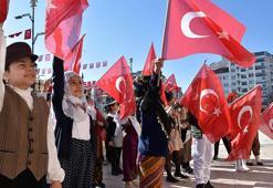 İlkokul öğrencileri Cumhuriyet’in ilanını, temelinin atıldığı yerde canlandırdı