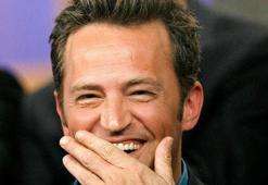 Friends oyuncuları Matthew Perry'i ölüm yıl dönümünde andı