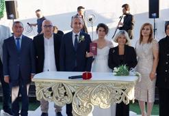 Zeynep Özal, Isparta'da düğüne katıldı