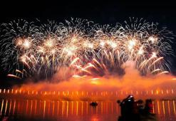 Hindistan, ışık festivali Diwali'yi kutluyor