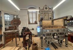 Topkapı ve Dolmabahçe Sarayı’nın eserleri̇ Sedef Atölyesi’nde restore ediliyor