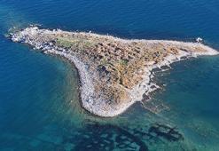 Van Gölü'nde çekilme; eski yerleşim alanları dronla görüntülendi