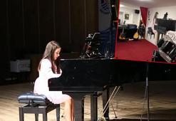 Depremde ölen Yade Hilal'in adı müzik atölyesinde yaşayacak