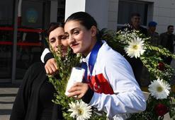 Dünya 2’ncisi milli boksör Pınar Benek’e Şırnak'ta görkemli karşılama