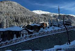 Ayder Yaylası’nda kar kalınlığı 20 santimetreye ulaştı