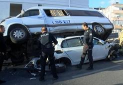 Maltepe'de kontrolden çıkan vinç 6 araca çarptı