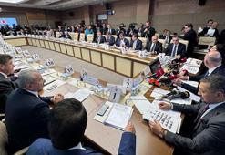 İç güvenlik alanında düzenlemeler içeren kanun teklifi komisyonda; yetkisiz 'çakar' kullanmanın cezası 96 bin TL'ye yükseltiliyor