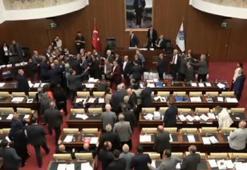 ABB Meclisinde 'konser' kavgası