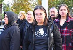 Siren sesiyle gözyaşlarını tutamayan Büşra: Atatürk'ü çok sevdiğimden duygulandım