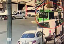 Kağıthane'de minibüs park halindeki araca çarptı, 6 kişi yaralandı; o anlar kamerada