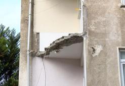 Kartal'da balkonu çöken bina mühürlenerek boşaltıldı