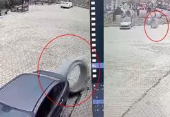 Bursa'da silindir beton su borusu park halindeki otomobile çarptı; o anlar kamerada