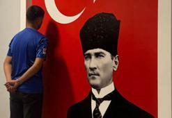 Atatürk görseline basan yabancı uyruklu, yakalanıp tutuklandı
