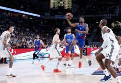 Real Madrid - Anadolu Efes: 64-74