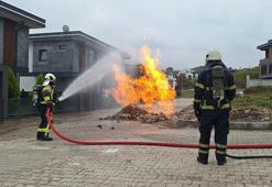 İş makinesi doğal gaz borusunu deldi; yangın çıktı