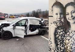 Taksi ile otomobil çarpıştı; Yeliz öğretmen ile 3 yaşındaki kızı öldü