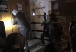 DEM Parti Esenyurt İlçe Eşbaşkanları gözaltına alındı