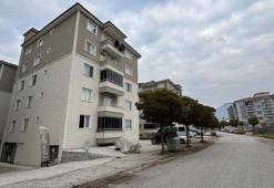 Evde çıkan yangında anne ile oğlu öldü