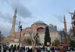 Sultan Abdülmecid’e sunulan Ayasofya albümünün tıpkıbasımı yapıldı