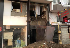 Rize'de heyelanın vurduğu evlere 60 ton toprak girmiş