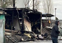 Yüksek gerilim hattından çıkan kıvılcımlar depolama alanı ve atölyede yangına neden oldu