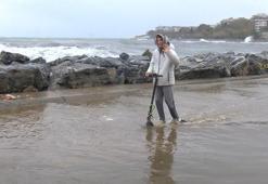 İstanbul'da lodos: Dev dalgalar oluştu, Kalamış Sahili göle döndü