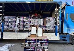 TIR'da temizlik malzemesi kolilerine gizlenmiş 2,5 milyon dolu makaron ele geçirildi