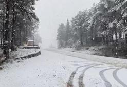 Aydos Ormanı'nda kar yağışı etkili oldu