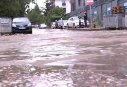 Elazığ'da sağanak; cadde ve sokaklar suyla doldu