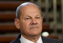 Almanya'da erken seçim için Scholz aday gösterildi