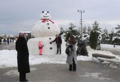 Dev kardan adam ilgi gördü