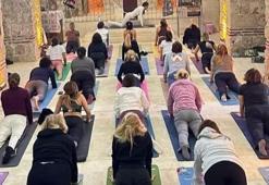 Kilisedeki yoga seansına tepki: Bütün ibadethanelerimiz kutsaldır