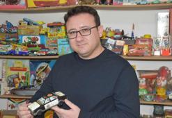 Bitpazarında çocukluk arabasına rastladı; 4 bin oyuncak biriktirdi