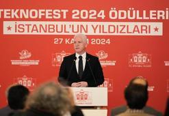 Vali Gül TEKNOFEST'te dereceye giren öğrencilere hediye verdi