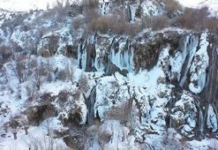 Girlevik Şelalesi, ziyaretçilere görsel şölen sunuyor