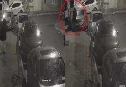 Gaziosmanpaşa'da evinin önüne park edilen otomobili tekmeledi; o anlar kamerada