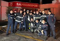İtfaiyeciler, Samsunspor tesislerindeki yangını söndürüp, futbolcularla fotoğraf çektirdi