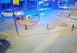 Pendik'te otomobilin çarptığı motokurye yaralandı, o anlar kamerada