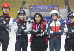 Sofya’daki buz pateni yarışmalarından 20 madalyayla döndüler