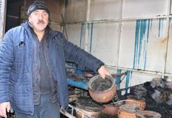 Van'da, Mısır Çarşısı’ndaki yangında 60 iş yeri zarar gördü