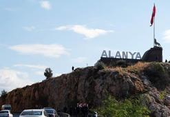 Alanya'da bozkurt heykelinin kaldırılmasına tepki