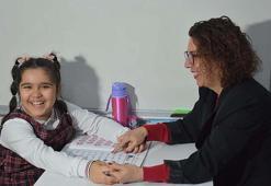 Otizmli Esmanur, engelleri eğitimle aşıyor